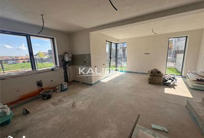 Casă cu 4 camere cu Teren 175 Mp în Bună Ziua - 3