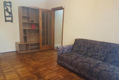 Apartament doua camere mobilat etaj 1 bucatarie mare Cornisa Scoala 10 - 15
