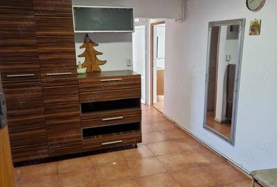 Apartament cu 3 camere semidecomandat în Central - 3