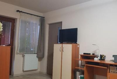 Casă cu 3 camere cu Teren 1100 Mp în Pănet - 1