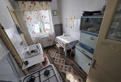 Apartament cu 3 camere în Central - 1