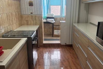 Apartament cu 2 camere decomandat în Rogerius