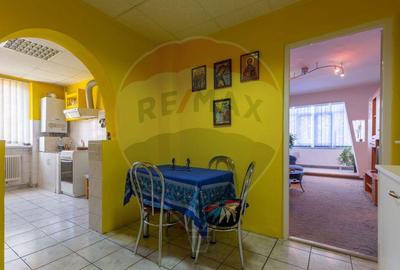Apartament cu 3 camere decomandate, langa liecul SNG - 3