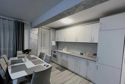 Apartament cu 2 camere semidecomandat, mobilat în Florești