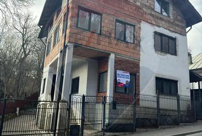 Vila de vanzare in zona Central Campulung-Muscel - 9