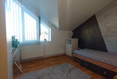 Apartament cu 3 camere decomandat, mobilat în Circumvalațiunii - 5