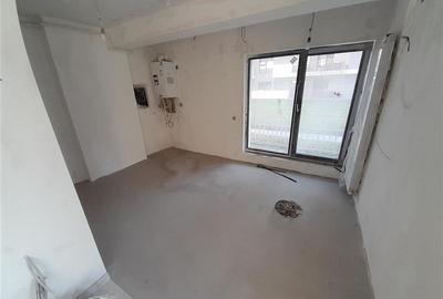 Apartament cu 3 camere semidecomandat în Florești - 9
