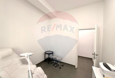 DE INCHIRIAT Spațiu comercial  100mp în zona P-ta Victoriei - 6