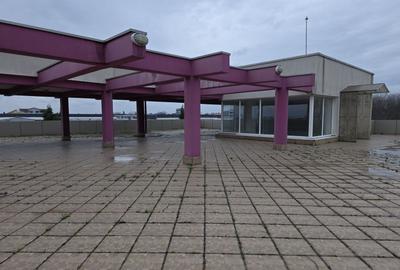Spațiu comercial, de 1,100 mp, în Central - 14