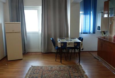 Garsonieră decomandată în Traian - 11