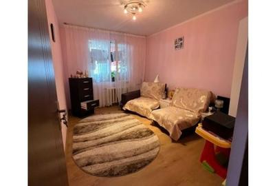 Apartament cu 4 camere semidecomandat în Rahova - 3