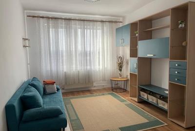Apartament cu 3 camere semidecomandat în Nufărul - 1