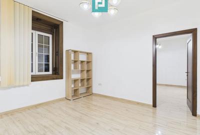 Apartament cu 3 camere ultracentral pe Str.Cloșca - 30