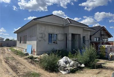 Casă cu 5 camere cu Teren 500 Mp în Sântandrei