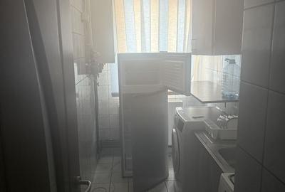 Apartament cu 2 camere semidecomandat în Micro 4 - 6
