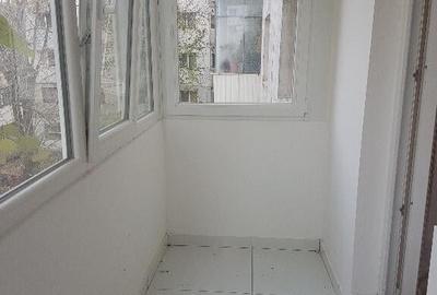 Apartament doua camere, etaj 2, renovat, liber, Narcisa - 18