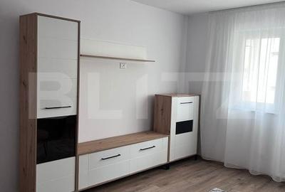 Apartament cu 4 camere decomandat în George Enescu