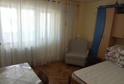 Garsonieră în Republicii - 2