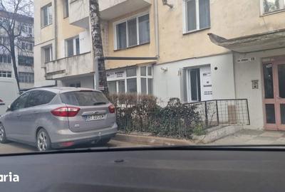 Spațiu comercial, de 50 mp, în Central