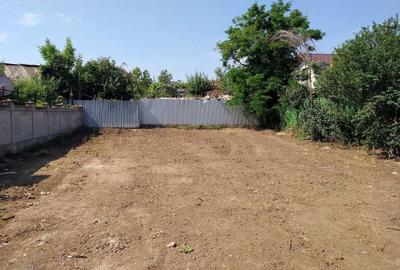 Teren de 350 mp, în Apărătorii Patriei - 6