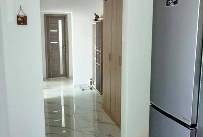 Apartament cu 3 camere decomandat în Central - 2