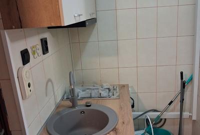 Garsonieră decomandată în Valu lui Traian - 4