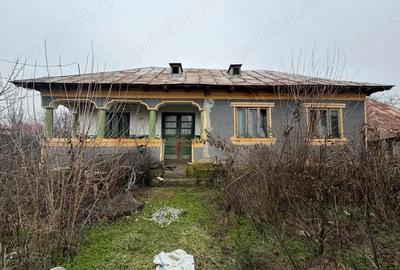 Casă cu Teren 2200 Mp în Izvoru - 5