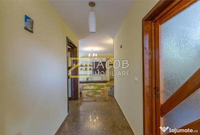Casă cu 10 camere cu Canalizare în Șerbănești - 7