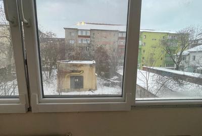 Apartament cu 4 camere decomandat în Bucovina - 7