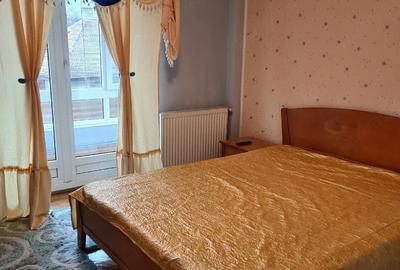 Apartament cu 3 camere decomandat, mobilat în Central - 2