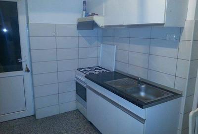 Casă cu 4 camere în Central - 2
