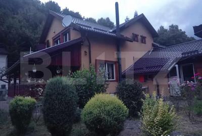 Casă cu 5 camere cu Teren 745 Mp în Central - 4