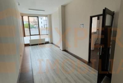 Spațiu comercial, de 240.30000305176 mp, în Faleza Nord - 3