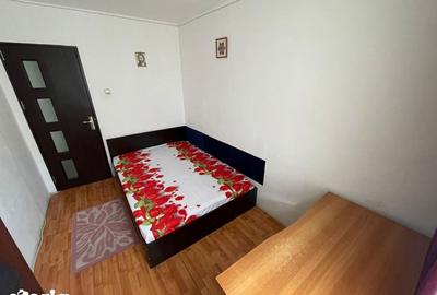Apartament cu 3 camere decomandat, mobilat în Lăpuș