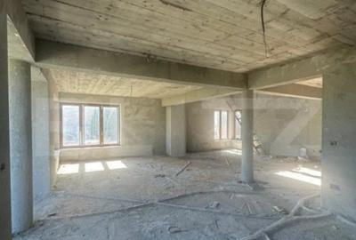 Casă cu 7 camere cu Teren 2600 Mp în Rădăuți - 2