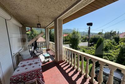 De Vanzare Casa de Vacan?a cu Teren Generos 5.755 m? - 12