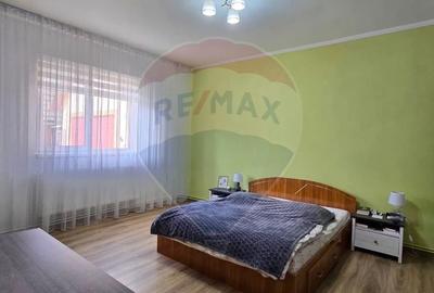 Casă cu 6 camere cu Teren 700 Mp în Central - 14