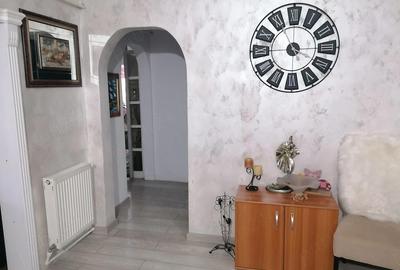 Apartament cu 4 camere decomandat în Dacia - 9