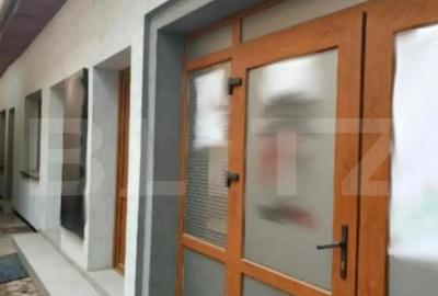 Casă cu 6 camere cu Teren 100 Mp în Calea Moldovei - 1