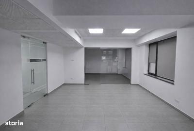 Spațiu comercial, de 41 mp, în Central - 3