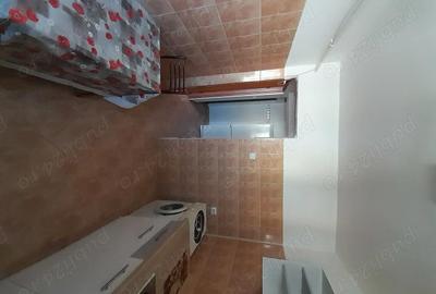 Garsonieră decomandată în Central