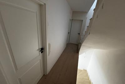 Casă individuală cu 4 camere cu Canalizare în Bucureștii Noi - 11