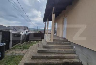 Casă cu 4 camere cu Teren 450 Mp în Central - 2