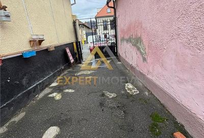 Casă cu 3 camere cu Teren 350 Mp în Central - 1