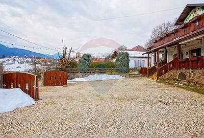 Casă cu 9 camere cu Teren 888 Mp în Sohodol - 17