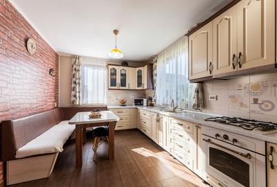 De vanzare stil de viata exclusivist in casa de lemn tip canadian - Primaverii - 4