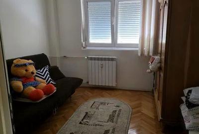 Apartament cu 3 camere semidecomandat, mobilat în Pantelimon - 1