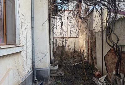 Dorobanti, Calea Floreasca, casa S+P+E+Pod, 302 mp construiti, teren 289 mp, - 3