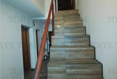 Vila 7 camere- 300 mpu+ curte 2000 mp- Giulesti- Sector 6 - 10