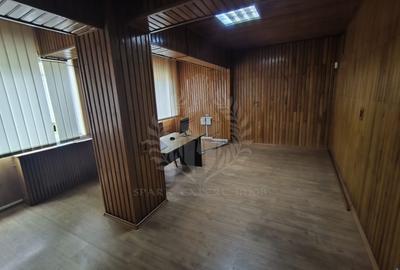 Spațiu comercial, de 245 mp, în Central - 2